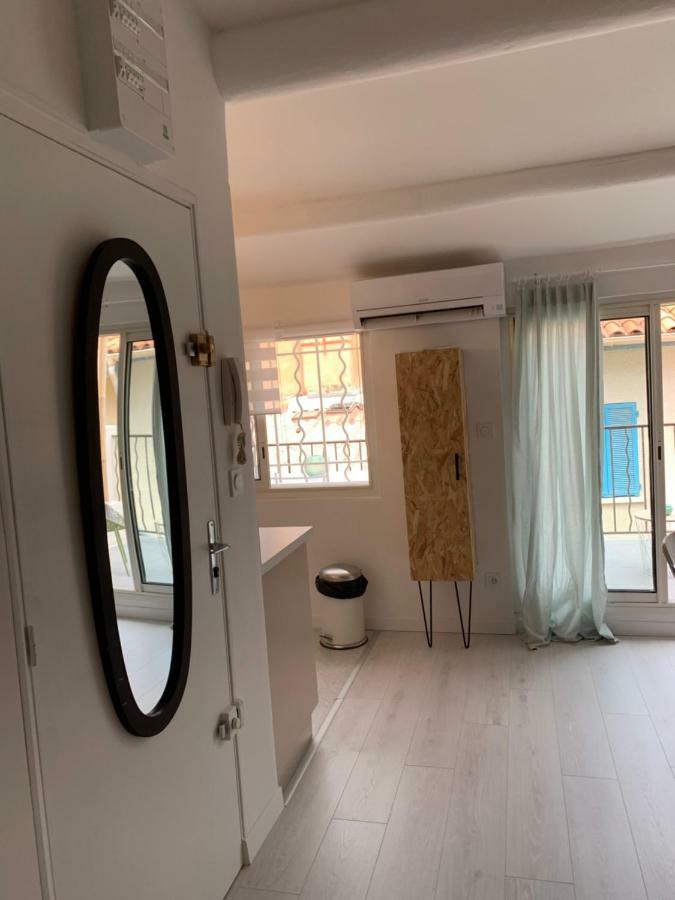 Carloo Soohome Marseille Exteriör bild