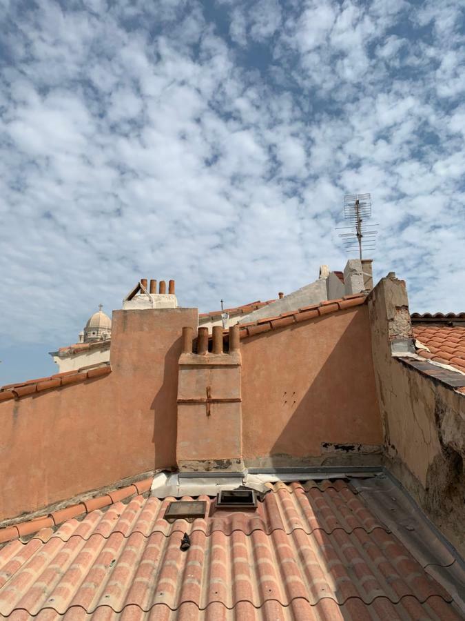 Carloo Soohome Marseille Exteriör bild